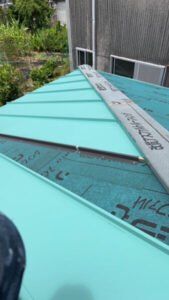 鹿児島市にて雨漏り修理　ガルバリウム鋼板葺き　葺き替え工事