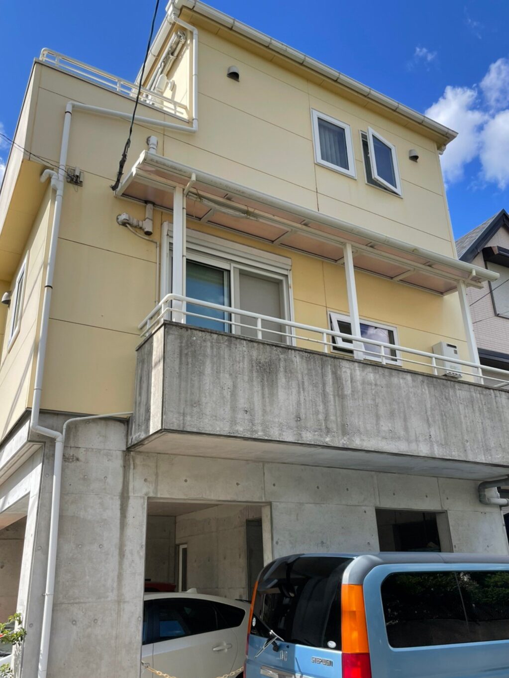 鹿児島市荒田町にて屋根・外壁塗装の施工前写真